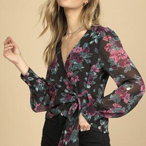 NWT Lulus Trending Now Black Floral Print Long Sleeve Wrap Top (sz SM)
